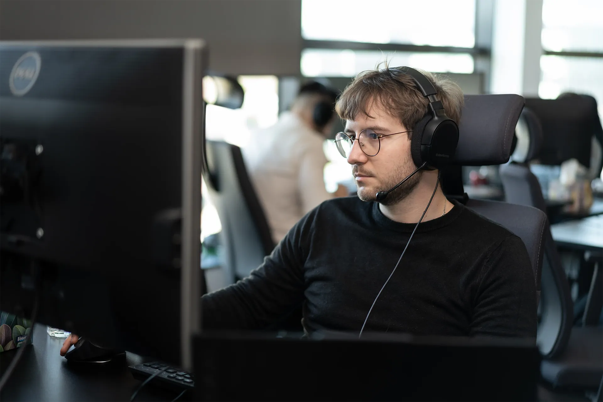 Trust signal background